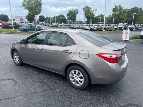 Used 2015 Toyota Corolla LE FWD image 5