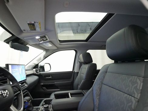 Used 2024 Toyota Tundra Limited image 31