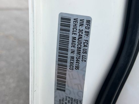 Used 2021 Jeep Compass Limited w/ Sun and Sound Group image 28