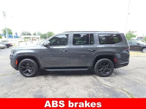 Used 2023 Jeep Wagoneer Series II AWD/4WD image 11