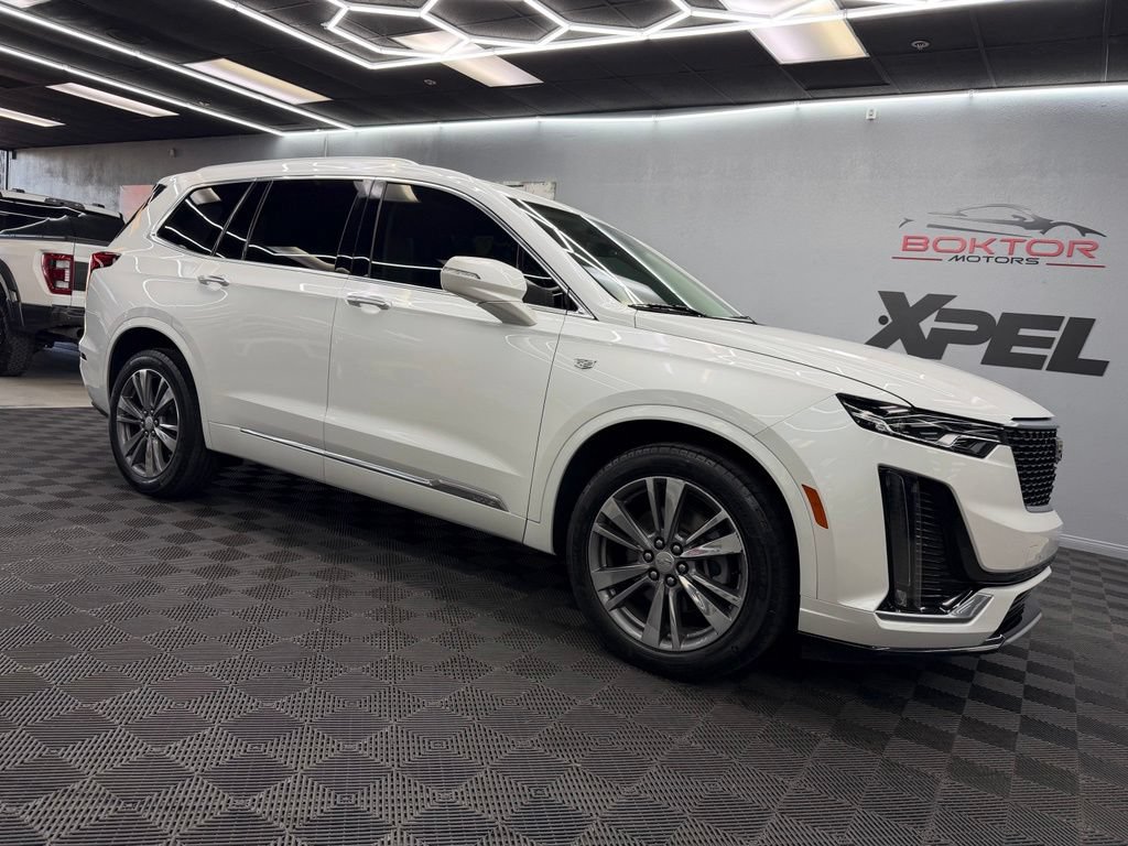 Used 2020 Cadillac XT6 Premium Luxury FWD image 2