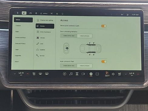 Used 2024 Rivian R1S Adventure AWD/4WD image 15