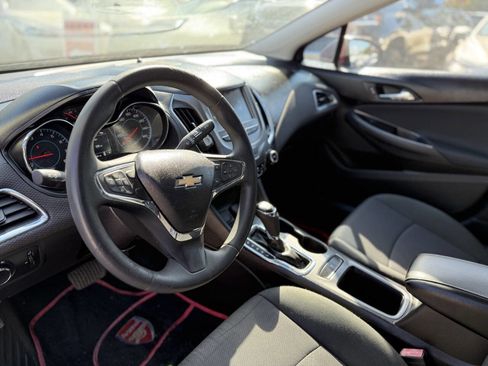 Used 2017 Chevrolet Cruze LT w/ Convenience Package image 13