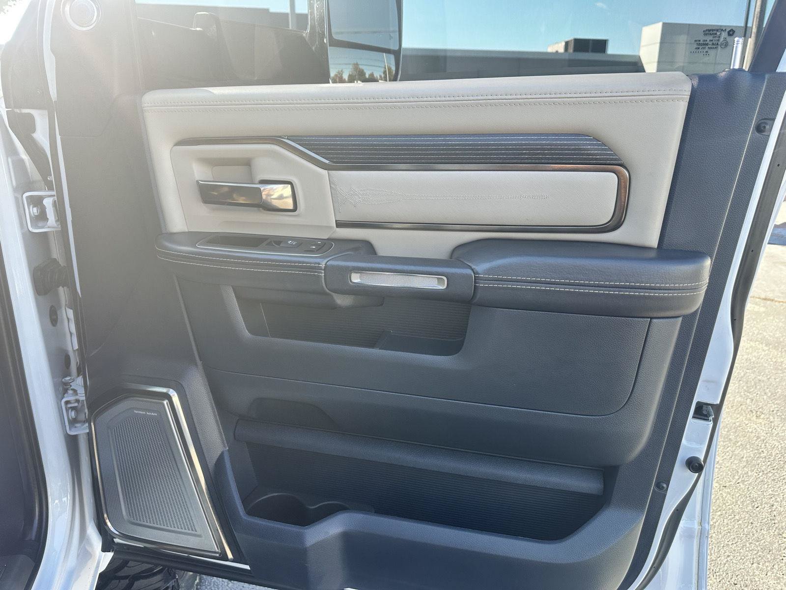 Used 2020 RAM 3500 Limited AWD/4WD image 35