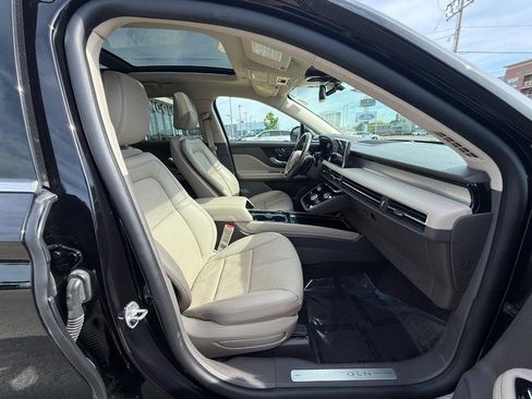 Certified 2022 Lincoln Corsair AWD w/ Premium Package image 13