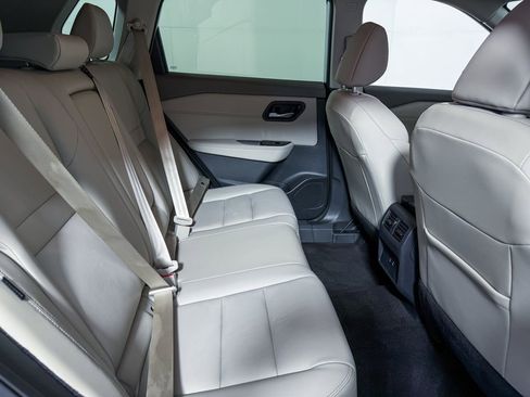 Certified 2024 Nissan Rogue SL image 34