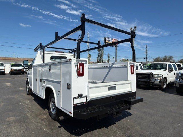 Used 2019 Chevrolet Express 3500 RWD image 9