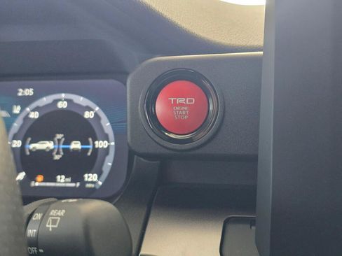 Used 2025 Toyota 4Runner TRD Off-Road AWD/4WD image 28