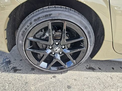 Used 2025 Honda Civic Sport image 9