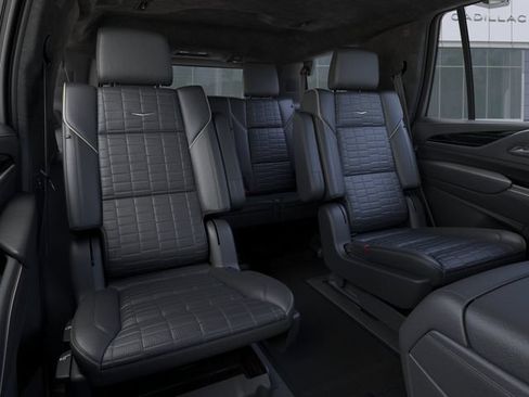 Used 2024 Cadillac Escalade V w/ LPO, ONYX Package AWD/4WD image 17