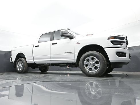 New 2026 RAM 2500 Big Horn AWD/4WD image 39