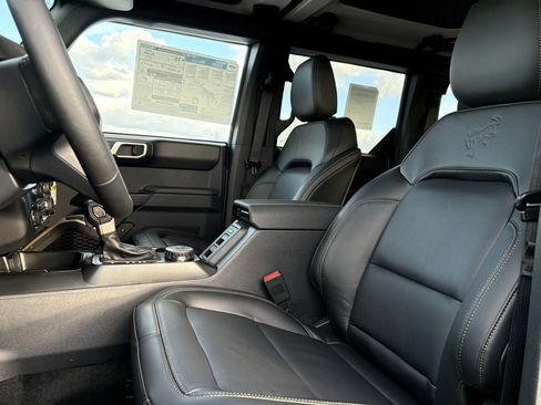 New 2025 Ford Bronco Badlands w/ Sasquatch Package image 18