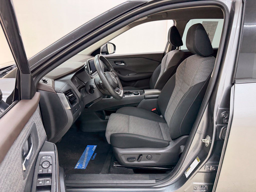 Used 2021 Nissan Rogue SV AWD/4WD image 17