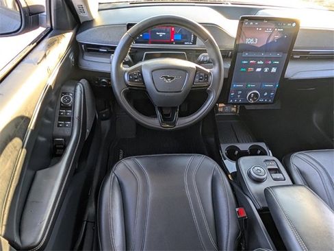 Used 2021 Ford Mustang Mach-E Premium image 8