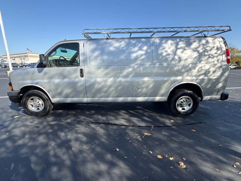 Used 2021 Chevrolet Express 2500 Extended w/ Driver Convenience Package RWD image 5