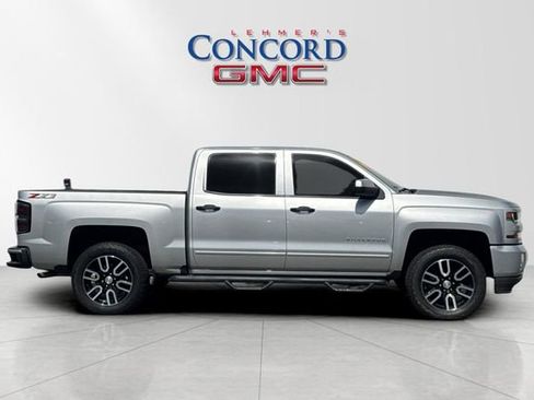 Used 2018 Chevrolet Silverado 1500 LT w/ All Star Edition image 3