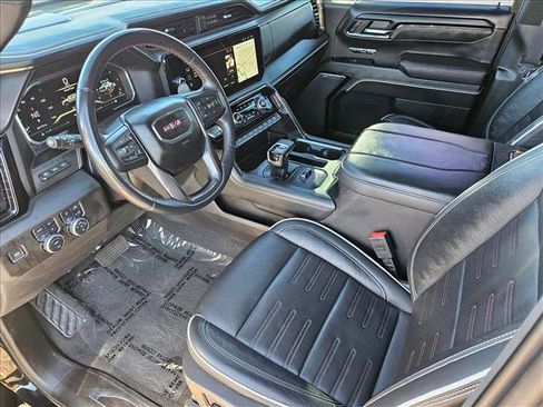 Used 2024 GMC Sierra 1500 AT4X image 9