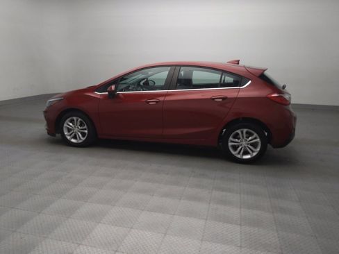 Used 2019 Chevrolet Cruze LT image 3
