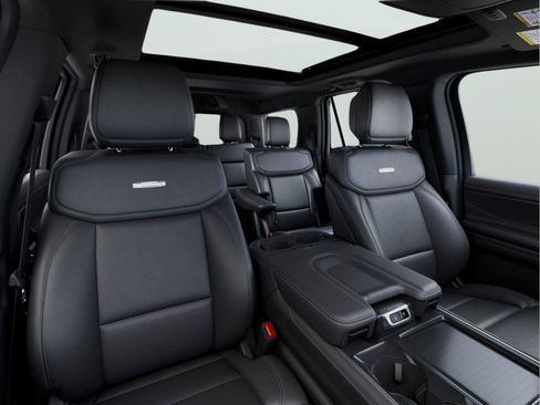 New 2027 Ford Expedition Platinum w/ Stealth Appearance Package AWD/4WD image 10