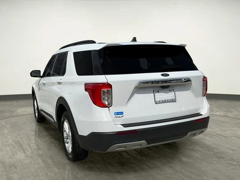 Used 2023 Ford Explorer XLT w/ Equipment Group 202A RWD image 5