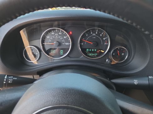 Certified 2017 Jeep Wrangler Unlimited Sahara w/ Connectivity Group AWD/4WD image 25