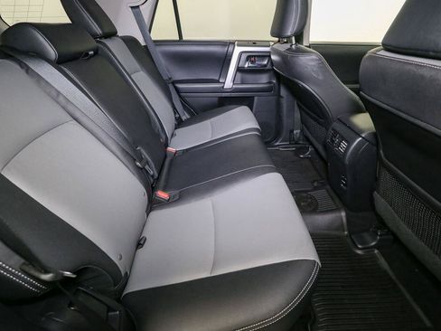 Used 2018 Toyota 4Runner SR5 Premium AWD/4WD image 19