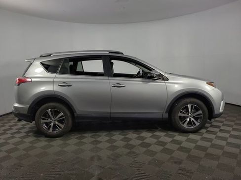Used 2018 Toyota RAV4 XLE w/ Plus Extra Value Package AWD/4WD image 10