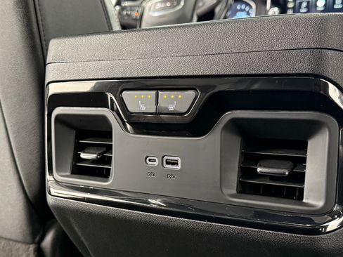 Used 2022 GMC Sierra 1500 AT4 w/ AT4 Premium Package image 37