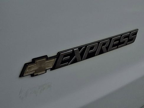 Used 2018 Chevrolet Express 3500 LT w/ LT Preferred Equipment Group image 35