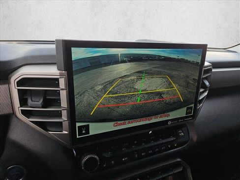 Used 2024 Toyota Tundra Limited image 17