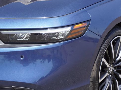 Used 2025 Honda Accord Touring image 2