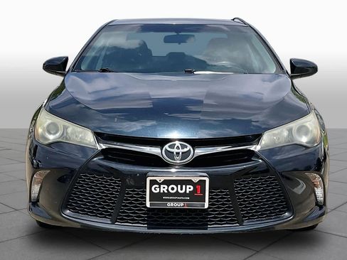 Used 2017 Toyota Camry SE FWD image 4