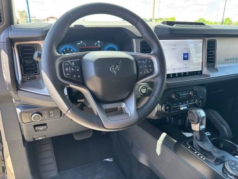 New 2026 Ford Bronco Outer Banks w/ Sasquatch Package AWD/4WD image 24