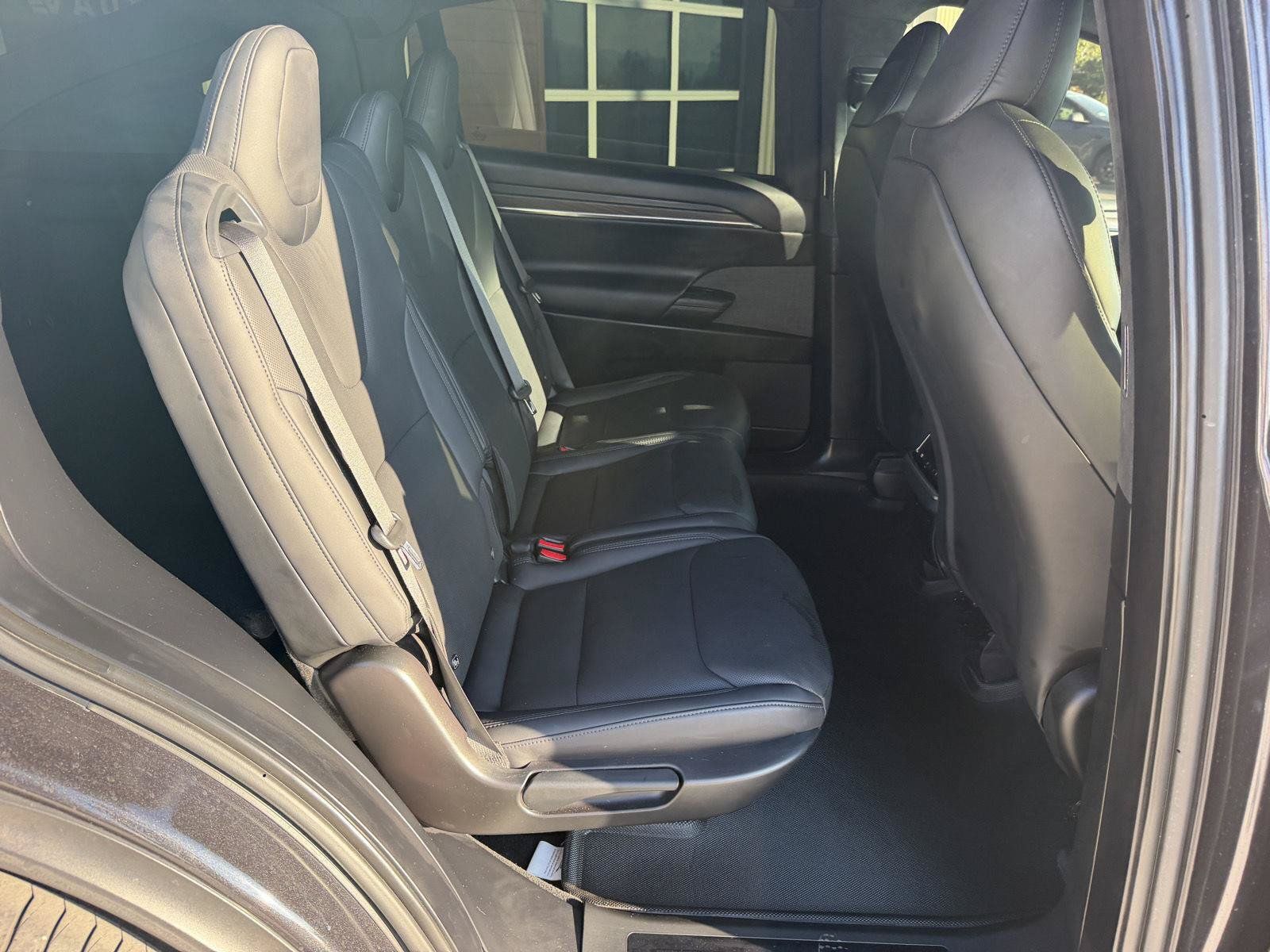 Used 2025 Tesla Model X AWD/4WD image 20