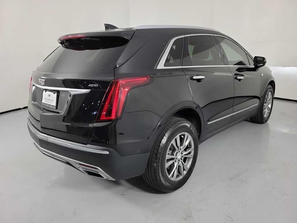 Used 2023 Cadillac XT5 Premium Luxury w/ Technology Package FWD image 4