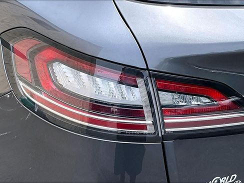 Used 2022 Lincoln Nautilus Reserve FWD image 28