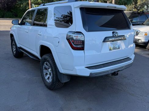 Used 2016 Toyota 4Runner Trail Premium AWD/4WD image 3