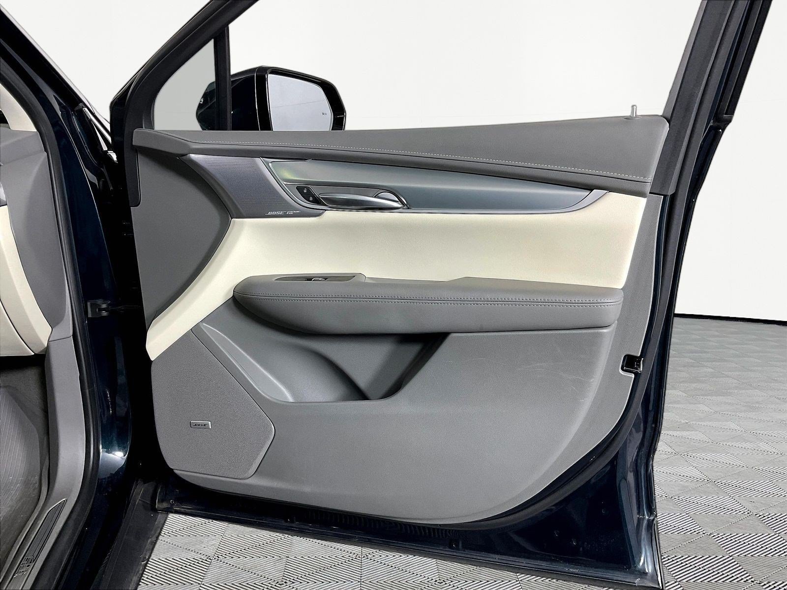 Used 2024 Cadillac XT5 Premium Luxury w/ LPO, Floor Liner Package AWD/4WD image 28