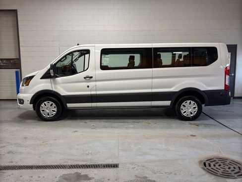 Used 2024 Ford Transit 350 XLT image 2