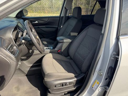 Used 2018 Chevrolet Equinox LT image 16