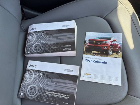 Used 2016 Chevrolet Colorado W/T AWD/4WD image 18