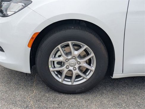 New 2026 Chrysler Voyager LX image 13