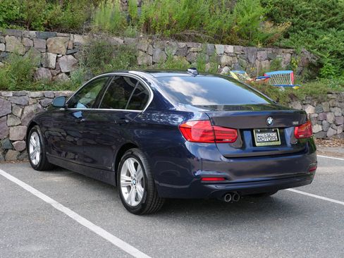 Used 2017 BMW 330i xDrive Sedan w/ Premium Package AWD/4WD image 4