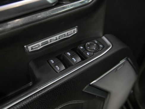 Used 2024 GMC Sierra 1500 Denali w/ Technology Package AWD/4WD image 21