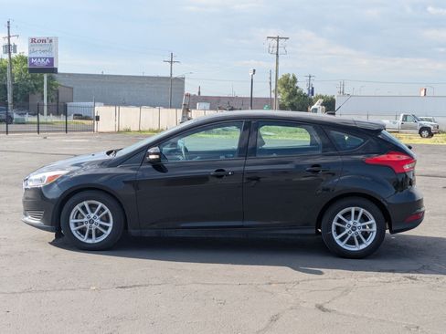 Used 2017 Ford Focus SE FWD image 9