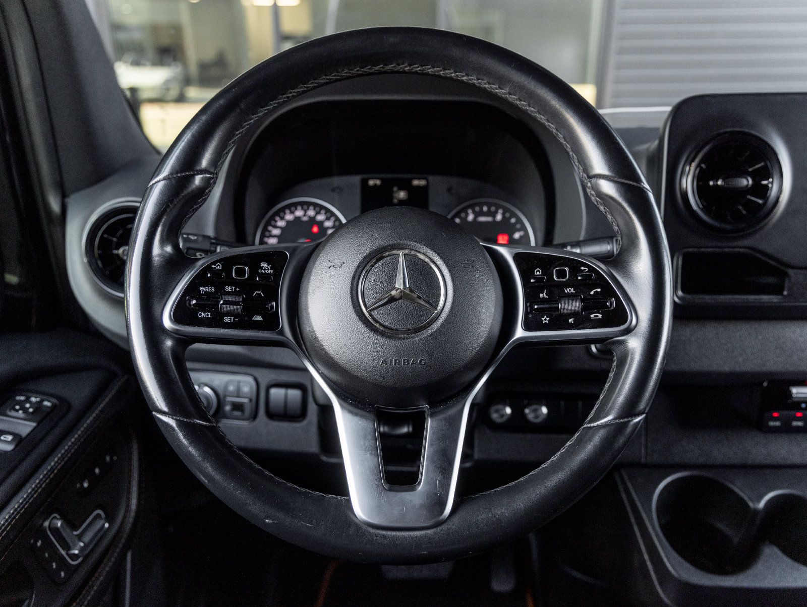 Used 2019 Mercedes-Benz Sprinter 2500 image 23