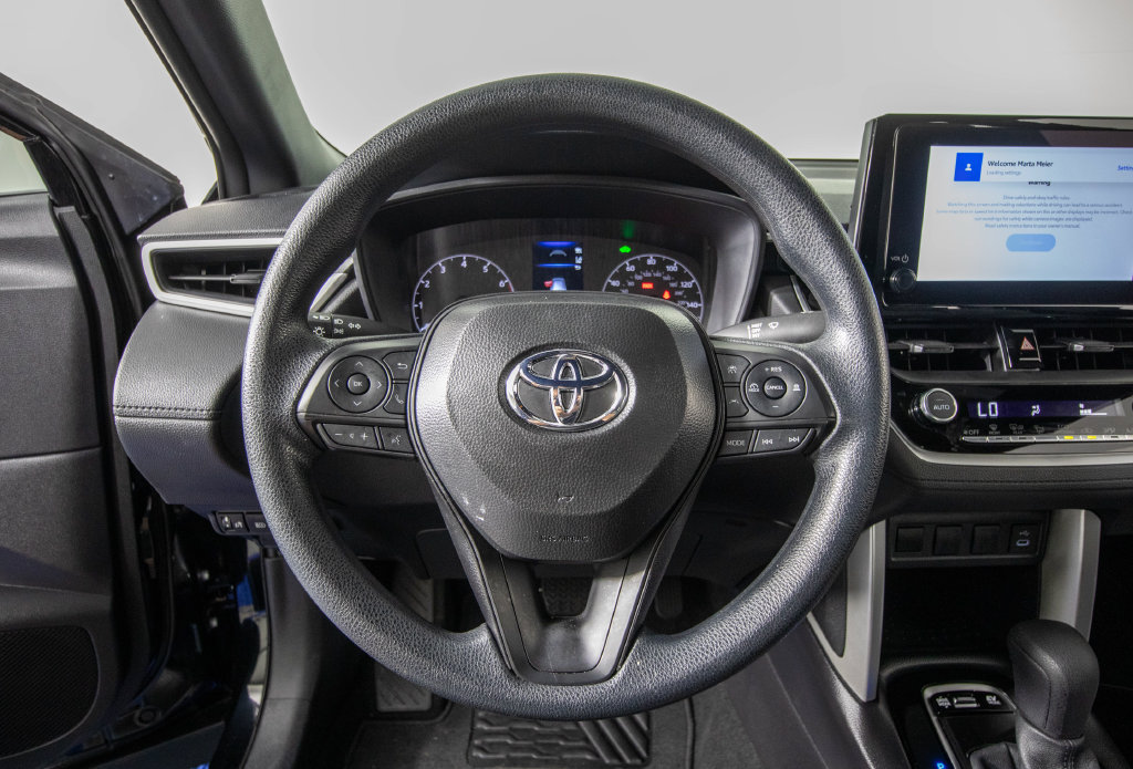 Used 2025 Toyota Corolla Cross AWD Hybrid image 20