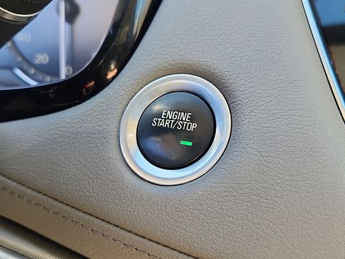 Used 2021 Cadillac XT5 Premium Luxury image 34