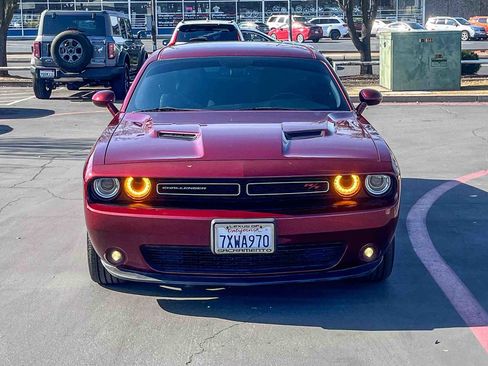Used 2017 Dodge Challenger R/T image 6