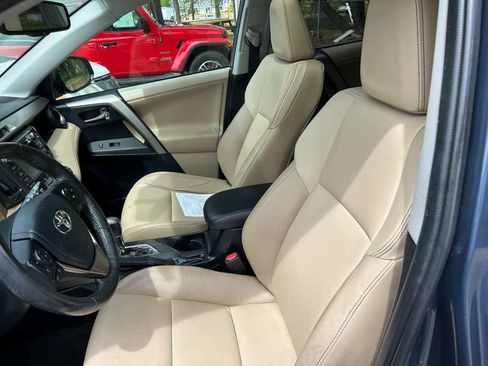 Used 2013 Toyota RAV4 Limited image 9